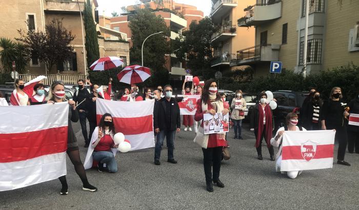 GiULiA con le donne e gli uomini di Minsk, per la democrazia