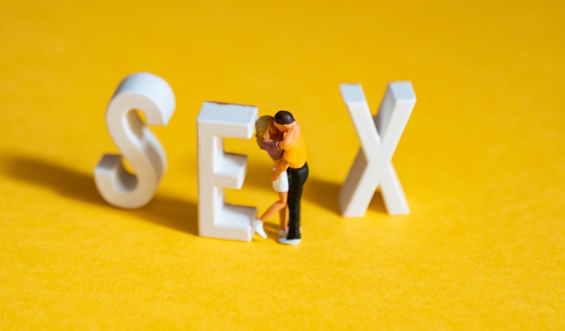 Racconti erotici per donne attempate:  una femminista storica rompe un tabù