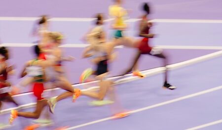 Fuorigioco sui media: perché lo sport delle donne è ancora un tabù